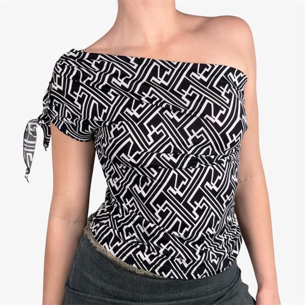 Portmans black white geometric print one australian vintage - size M